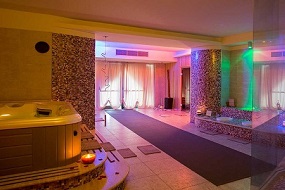 Pausa benessere in Umbria € 94. - 1 notte con Dolci risvegli a colazione. - Cena al nostro ristorante - Percorso benessere in Spa di coppia. - Coctail dopo cena all'elegante bar.