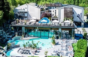 PAUSA DI BENESSERE ALLE TERME € 49 A NOTTE. - In Emilia Romagna, soggiorno con prima colazione. - Bellissima piscina termale interna/esterna di 350 metri quadrati a 36/37°C.