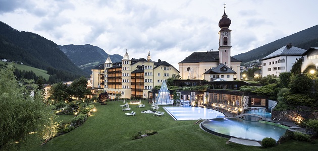 2 notti dal 03.11 - 06.11.2022  all'ADLER Dolomiti da 376 € a pers.
